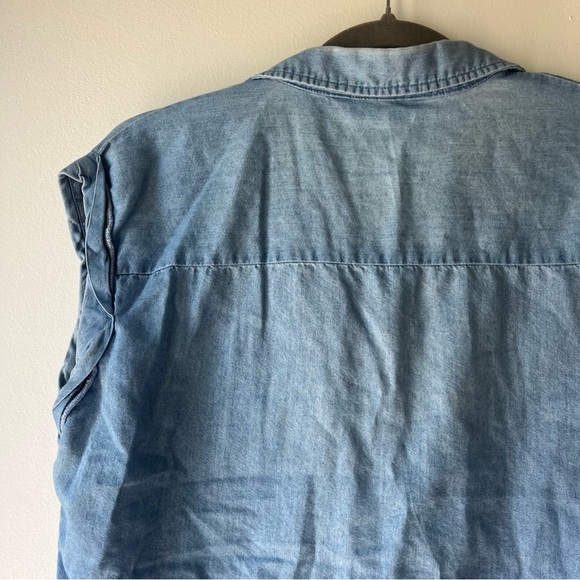 Cleo Light Blue Button Front Top XS | Casual Coastal Cowgirl Chambray Capsule - Picture 10 of 11